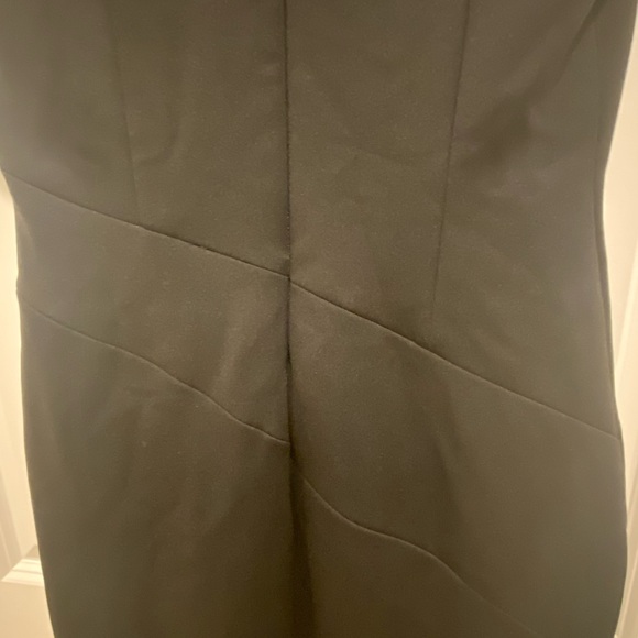 Absolutely stunning/sexy/classy/classic little black dress💃🏼 - Picture 8 of 8